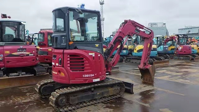 YANMAR VIO30 - Mini excavator: picture 3 YANMAR VIO30 - Mini excavator: picture 3