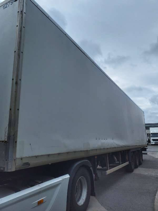 Semi-remorque 3 Essieux 34 TONNES 2 PORTES AR - Closed box semi-trailer: picture 4 Semi-remorque 3 Essieux 34 TONNES 2 PORTES AR - Closed box semi-trailer: picture 4