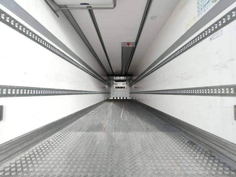 Semi-remorque 3 Essieux 38 TONNES HAYON CAISSE CHEREAU GROUPE CARRIER VECTOR HE 19 MT - Refrigerator semi-trailer: picture 4 Semi-remorque 3 Essieux 38 TONNES HAYON CAISSE CHEREAU GROUPE CARRIER VECTOR HE 19 MT - Refrigerator semi-trailer: picture 4