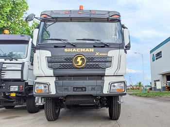 SHACMAN Shacman F3000 6x4 Tractor Truck for Sale in Zambia - Tipper: picture 1 SHACMAN Shacman F3000 6x4 Tractor Truck for Sale in Zambia - Tipper: picture 1