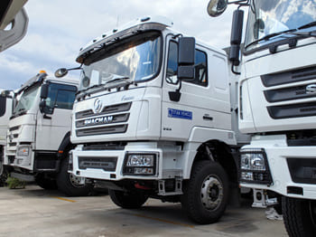 SHACMAN Shacman Tractor Truck for Sale in Malawi - Tipper: picture 3 SHACMAN Shacman Tractor Truck for Sale in Malawi - Tipper: picture 3