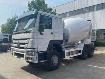 SINOTRUK Cement Mixer Truck for Sale in Zambia - Concrete mixer truck: picture 1 SINOTRUK Cement Mixer Truck for Sale in Zambia - Concrete mixer truck: picture 1