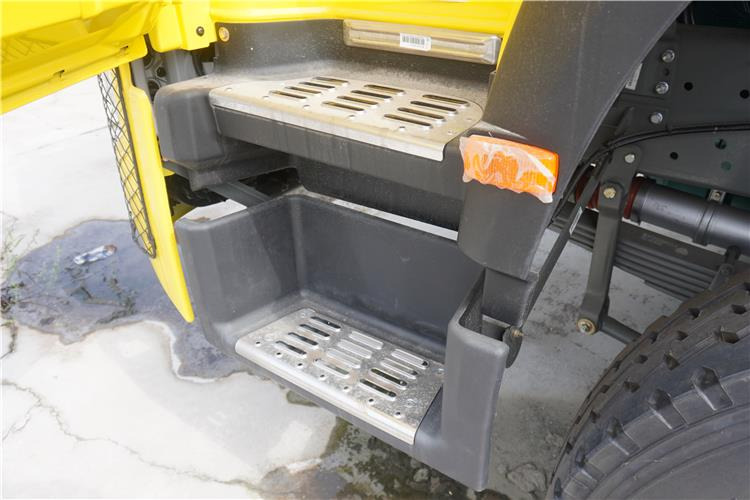 SINOTRUK Second Hand Howo Dump Truck 371HP for Sale In Zimbabwe - Tipper: picture 3 SINOTRUK Second Hand Howo Dump Truck 371HP for Sale In Zimbabwe - Tipper: picture 3