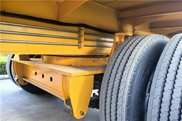 TITAN 6 Axle 62m Extendable Trailer for Sale In Ghana - Dropside/ Flatbed semi-trailer: picture 4 TITAN 6 Axle 62m Extendable Trailer for Sale In Ghana - Dropside/ Flatbed semi-trailer: picture 4