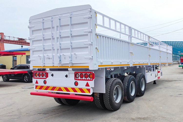 TITAN Cargo Trailer for Sale in Saudi Arabia - Livestock semi-trailer: picture 3 TITAN Cargo Trailer for Sale in Saudi Arabia - Livestock semi-trailer: picture 3