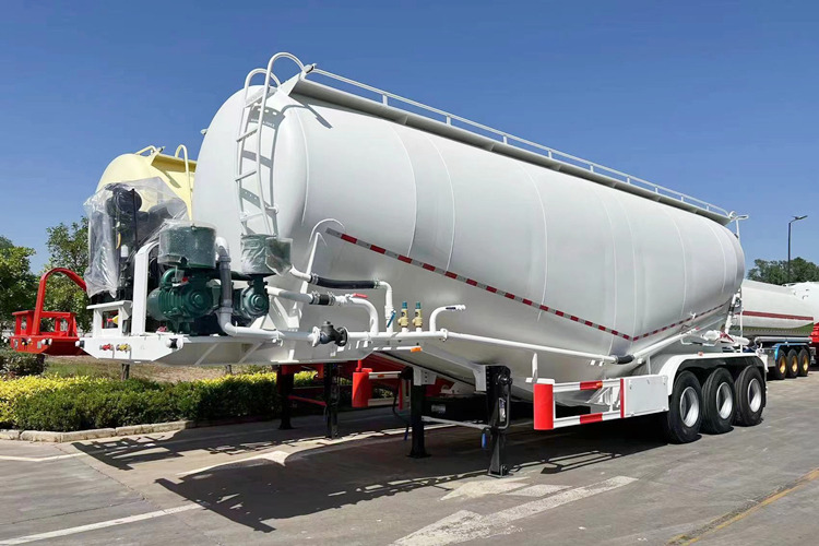 TITAN Cement Tanker for Sale in Ugandan - Tank semi-trailer: picture 1 TITAN Cement Tanker for Sale in Ugandan - Tank semi-trailer: picture 1