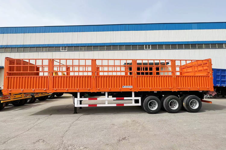 TITAN Fence Trailer for Sale in Saudi Arabia - Livestock semi-trailer: picture 3 TITAN Fence Trailer for Sale in Saudi Arabia - Livestock semi-trailer: picture 3