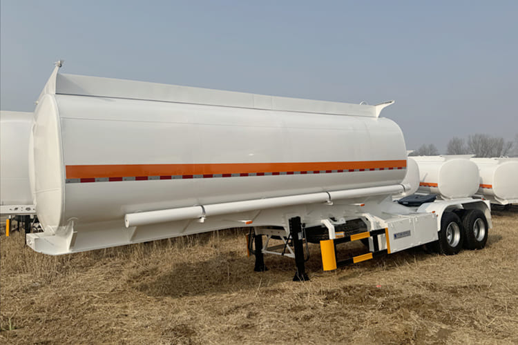 TITAN Fuel Tanker Superlink Trailer for Sale - Tank semi-trailer: picture 4 TITAN Fuel Tanker Superlink Trailer for Sale - Tank semi-trailer: picture 4