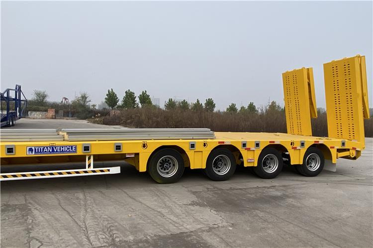 TITAN Heavy Duty 4 Low Bed Trailer for Sale Price In Guinea - Low loader semi-trailer: picture 4 TITAN Heavy Duty 4 Low Bed Trailer for Sale Price In Guinea - Low loader semi-trailer: picture 4