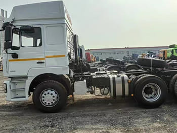 SHACMAN Shacman Truck Head for Sale in Congo - Tractor unit: picture 3 SHACMAN Shacman Truck Head for Sale in Congo - Tractor unit: picture 3
