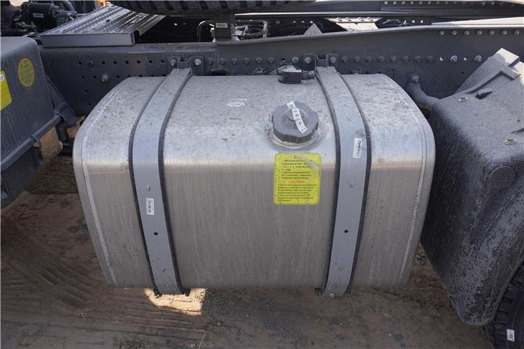SINOTRUK Howo Truck Head Price 400HP for Sale In Guinea - Tractor unit: picture 3 SINOTRUK Howo Truck Head Price 400HP for Sale In Guinea - Tractor unit: picture 3