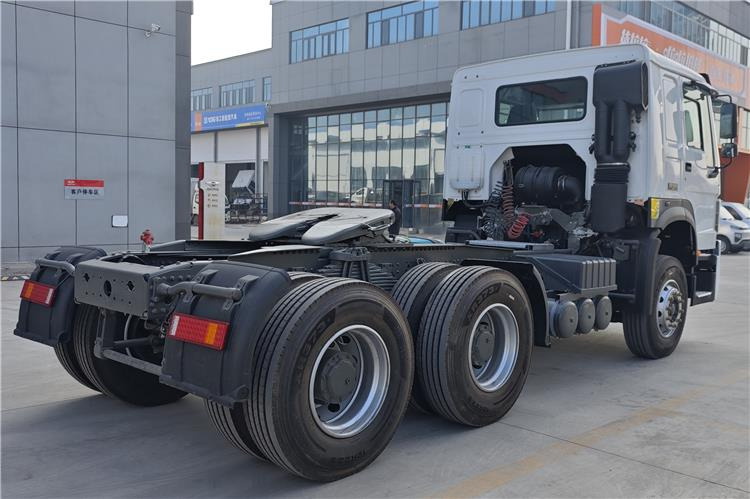 SINOTRUK Second Hand Howo 380hp 6x4 Truck Tractor for Sale In Tanzania - Tractor unit: picture 2 SINOTRUK Second Hand Howo 380hp 6x4 Truck Tractor for Sale In Tanzania - Tractor unit: picture 2