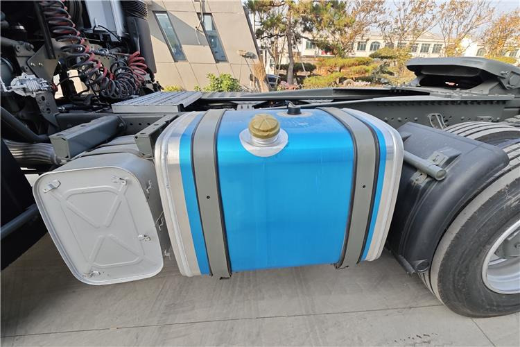 SINOTRUK Second Hand Howo 380hp 6x4 Truck Tractor for Sale In Tanzania - Tractor unit: picture 5 SINOTRUK Second Hand Howo 380hp 6x4 Truck Tractor for Sale In Tanzania - Tractor unit: picture 5