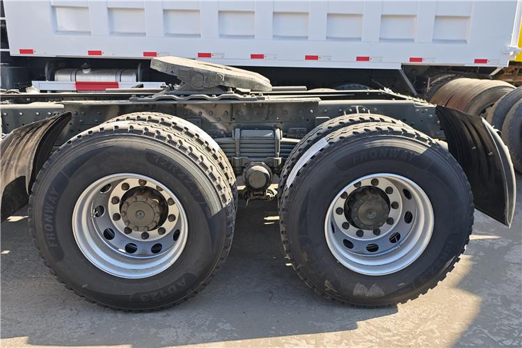 Sinotruk Used Hohan Truck Tractor 10 Wheeler for Sale In Burkina Faso - Tractor unit: picture 3 Sinotruk Used Hohan Truck Tractor 10 Wheeler for Sale In Burkina Faso - Tractor unit: picture 3
