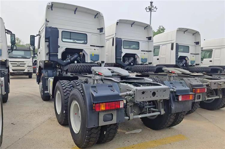 Sinotruk Used Howo Truck 400HP Tractor 6x4 Price for Sale In Tanzania - Tractor unit: picture 3 Sinotruk Used Howo Truck 400HP Tractor 6x4 Price for Sale In Tanzania - Tractor unit: picture 3