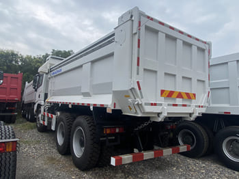 SHACMAN Shacman Tipper Truck for Sale in Jamaica - Truck: picture 4 SHACMAN Shacman Tipper Truck for Sale in Jamaica - Truck: picture 4