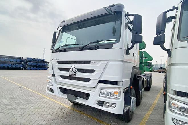XCMG 20Ft Container Side Loader Truck for Sale in Tanzania - Container transporter/ Swap body truck: picture 4 XCMG 20Ft Container Side Loader Truck for Sale in Tanzania - Container transporter/ Swap body truck: picture 4