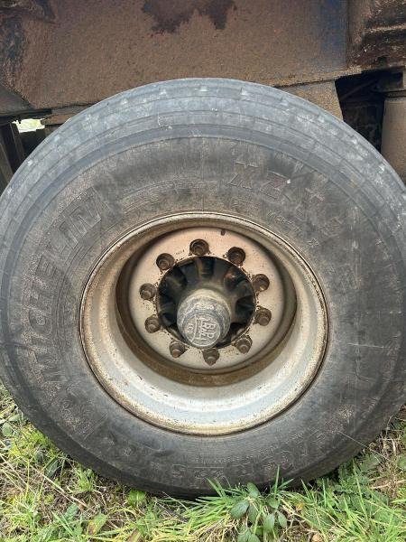 Timber semi-trailer Diebolt grue avec grappin rotatif: picture 33 Timber semi-trailer Diebolt grue avec grappin rotatif: picture 33