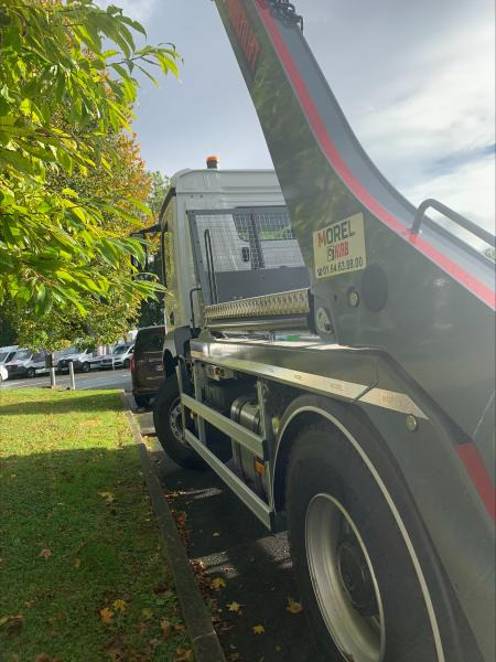 Mercedes Actros 1835 - Skip loader truck: picture 3 Mercedes Actros 1835 - Skip loader truck: picture 3