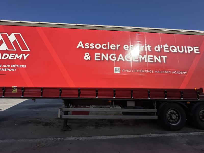 Samro TOT - Curtainsider semi-trailer: picture 4 Samro TOT - Curtainsider semi-trailer: picture 4