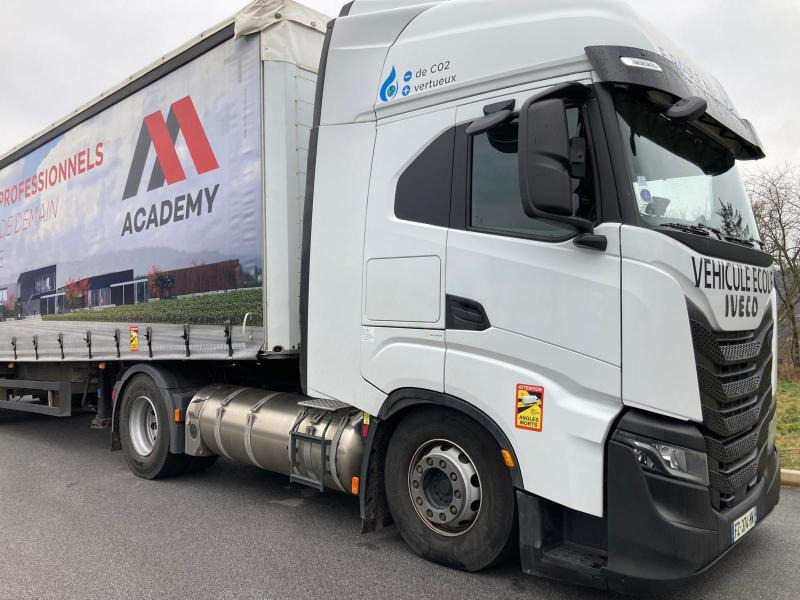Iveco S-WAY 460 - Tractor unit: picture 2 Iveco S-WAY 460 - Tractor unit: picture 2