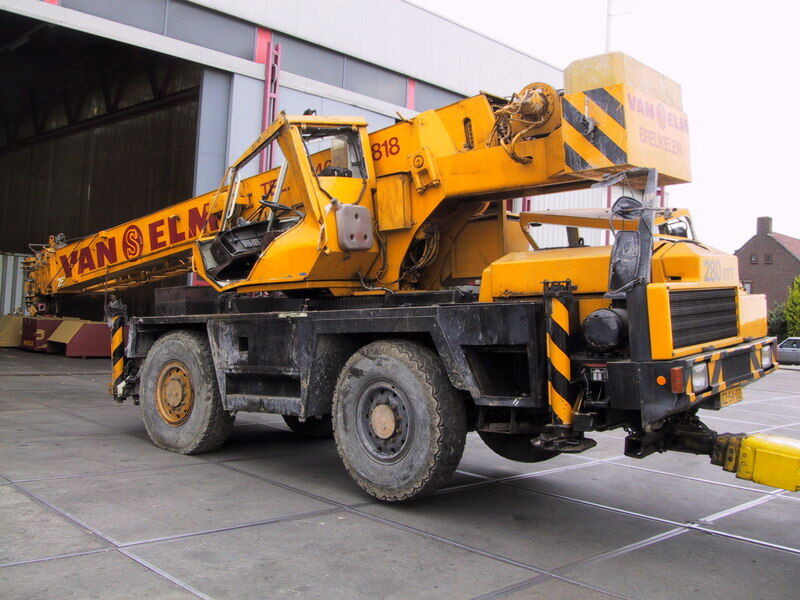 Terex 280 ATT for parts - Mobile crane: picture 1 Terex 280 ATT for parts - Mobile crane: picture 1