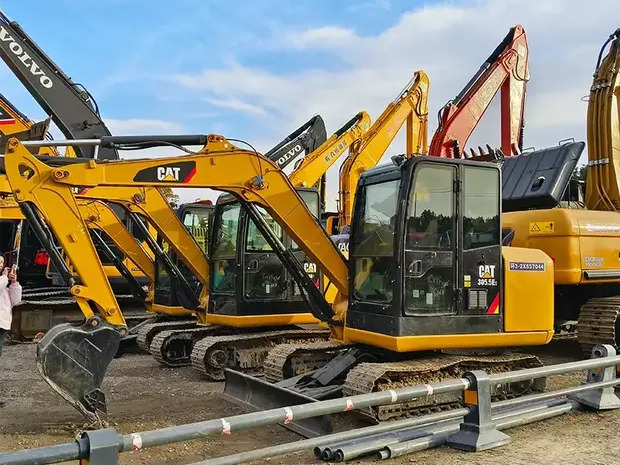 2022 Caterpillar 305.5 - Crawler excavator: picture 1 2022 Caterpillar 305.5 - Crawler excavator: picture 1