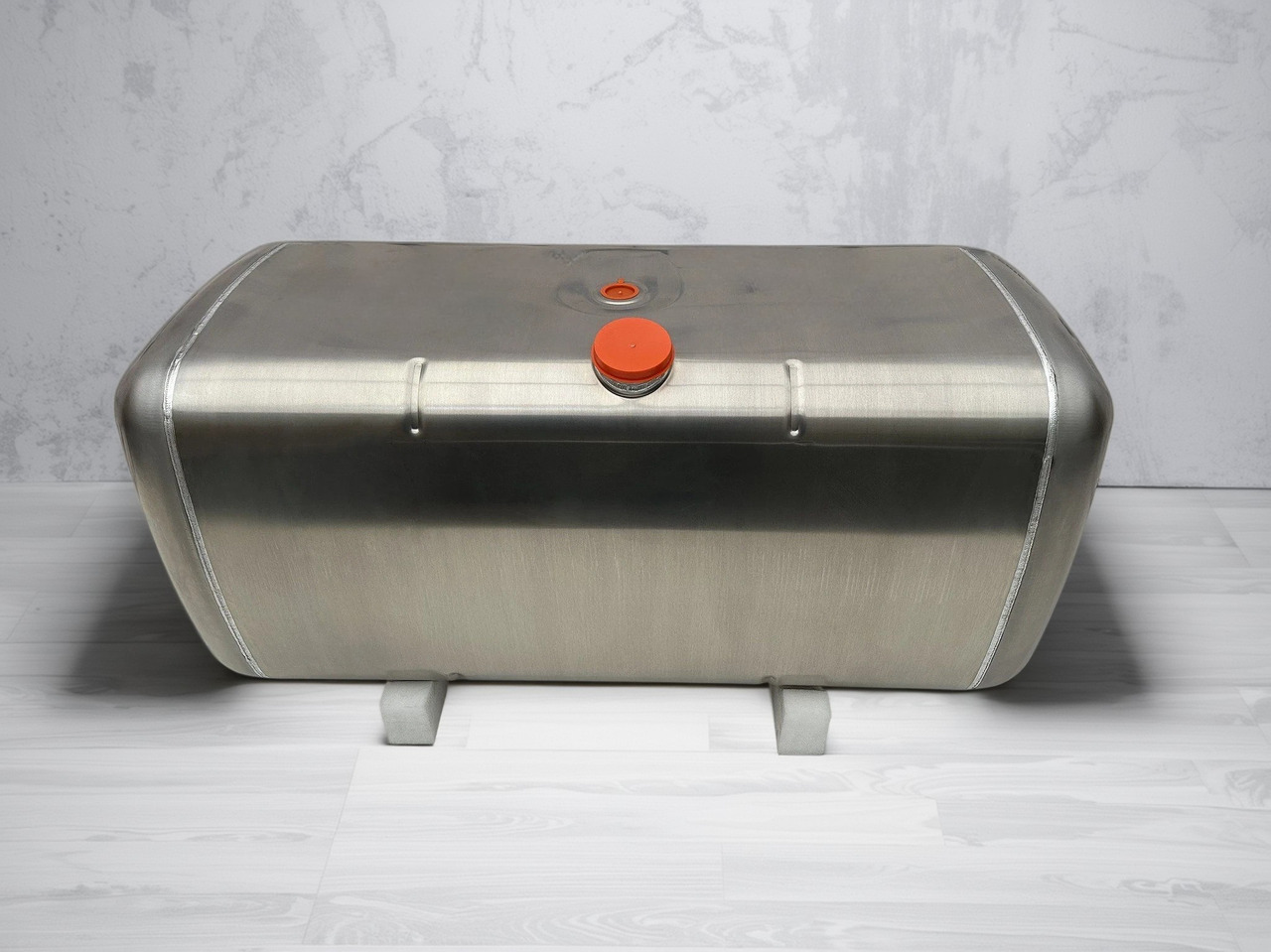 MERCEDES-BENZ - Fuel tank: picture 1 MERCEDES-BENZ - Fuel tank: picture 1