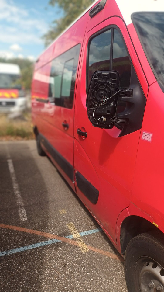 A vendre RENAULT MASTER année 2012. - Ambulance: picture 4 A vendre RENAULT MASTER année 2012. - Ambulance: picture 4