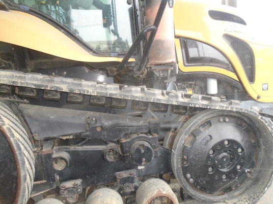 Tracked tractor Challenger MT765: picture 6