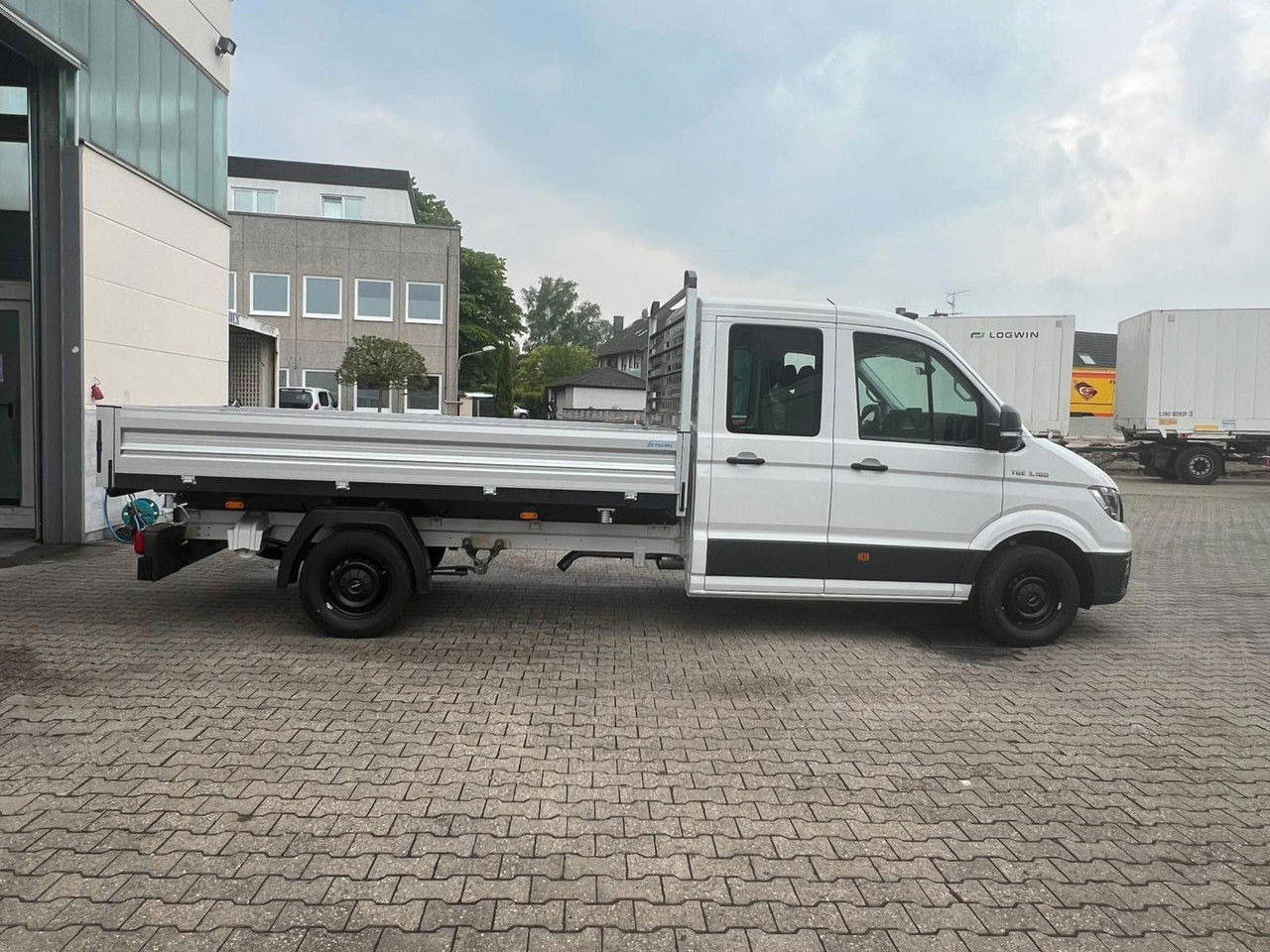 MAN TGE 3 3.180 L4 - 3-Seiten-Kipper 3,5t Aut. LED DC - Tipper van, Combi van: picture 4 MAN TGE 3 3.180 L4 - 3-Seiten-Kipper 3,5t Aut. LED DC - Tipper van, Combi van: picture 4