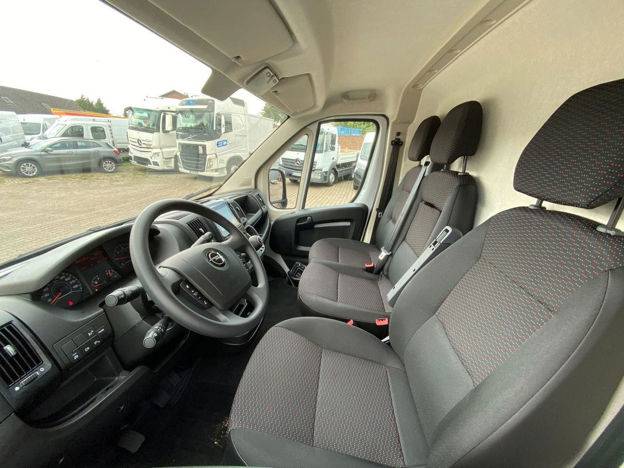 New Panel van Opel Movano Cargo: picture 9 New Panel van Opel Movano Cargo: picture 9