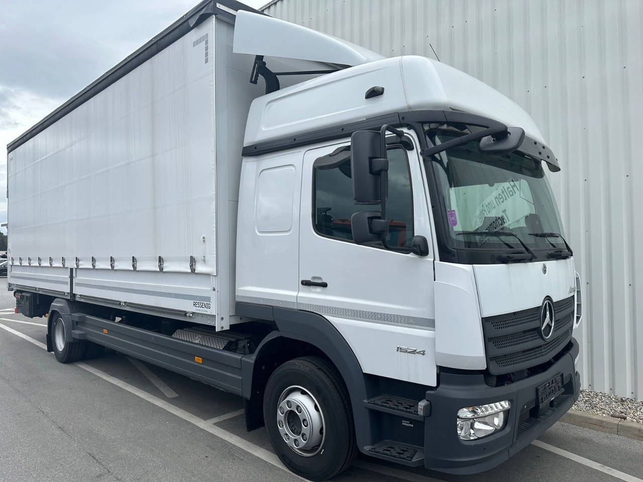 Mercedes-Benz Atego 1524 BigSpace LBW Navi/Kamera Mercedes-Benz Atego 1524 BigSpace LBW Navi/Kamera - Curtainsider truck: picture 2 Mercedes-Benz Atego 1524 BigSpace LBW Navi/Kamera Mercedes-Benz Atego 1524 BigSpace LBW Navi/Kamera - Curtainsider truck: picture 2