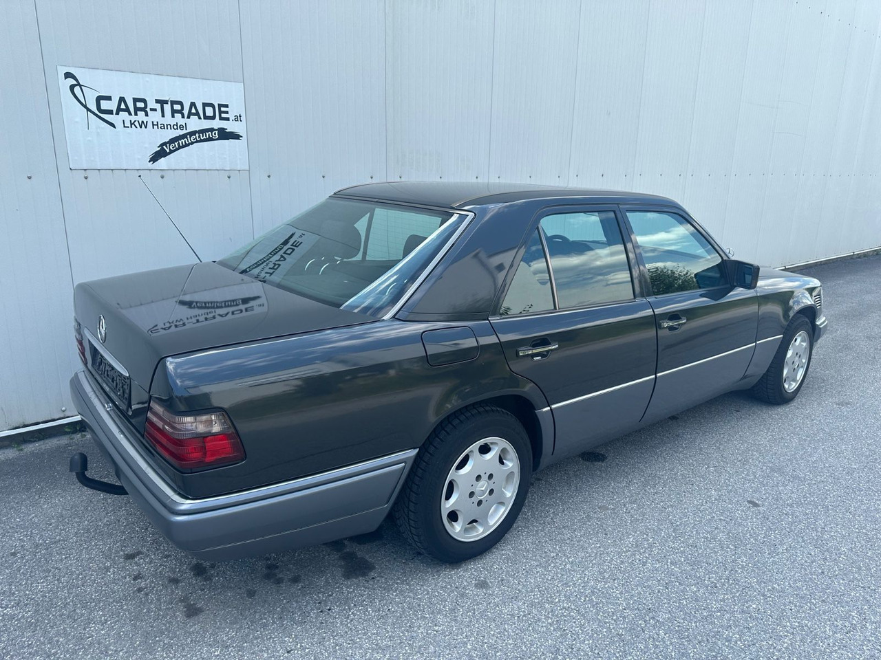 Mercedes-Benz E 250 DIESEL - Sedan: picture 4 Mercedes-Benz E 250 DIESEL - Sedan: picture 4