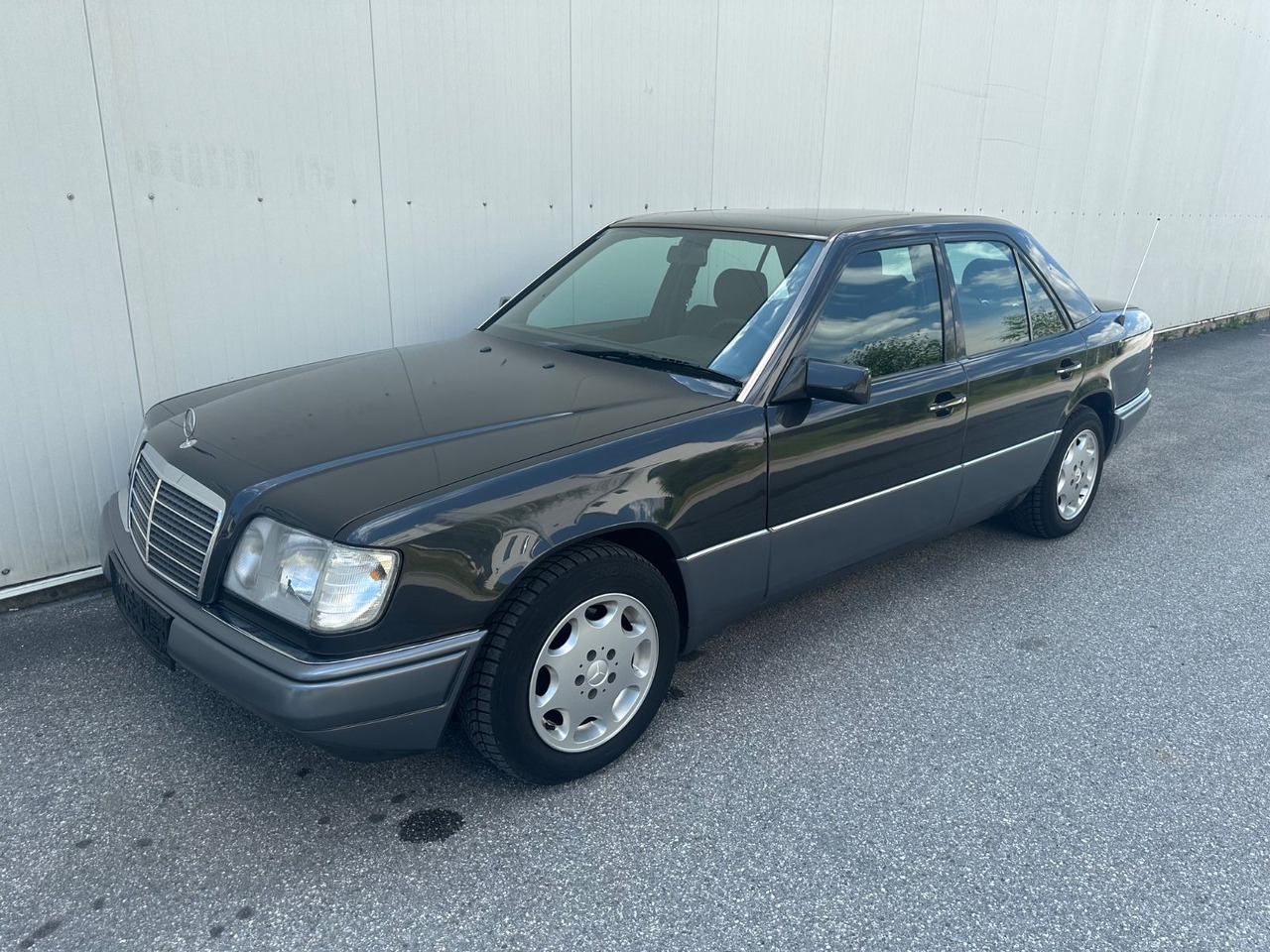 Mercedes-Benz E 250 DIESEL - Sedan: picture 1 Mercedes-Benz E 250 DIESEL - Sedan: picture 1