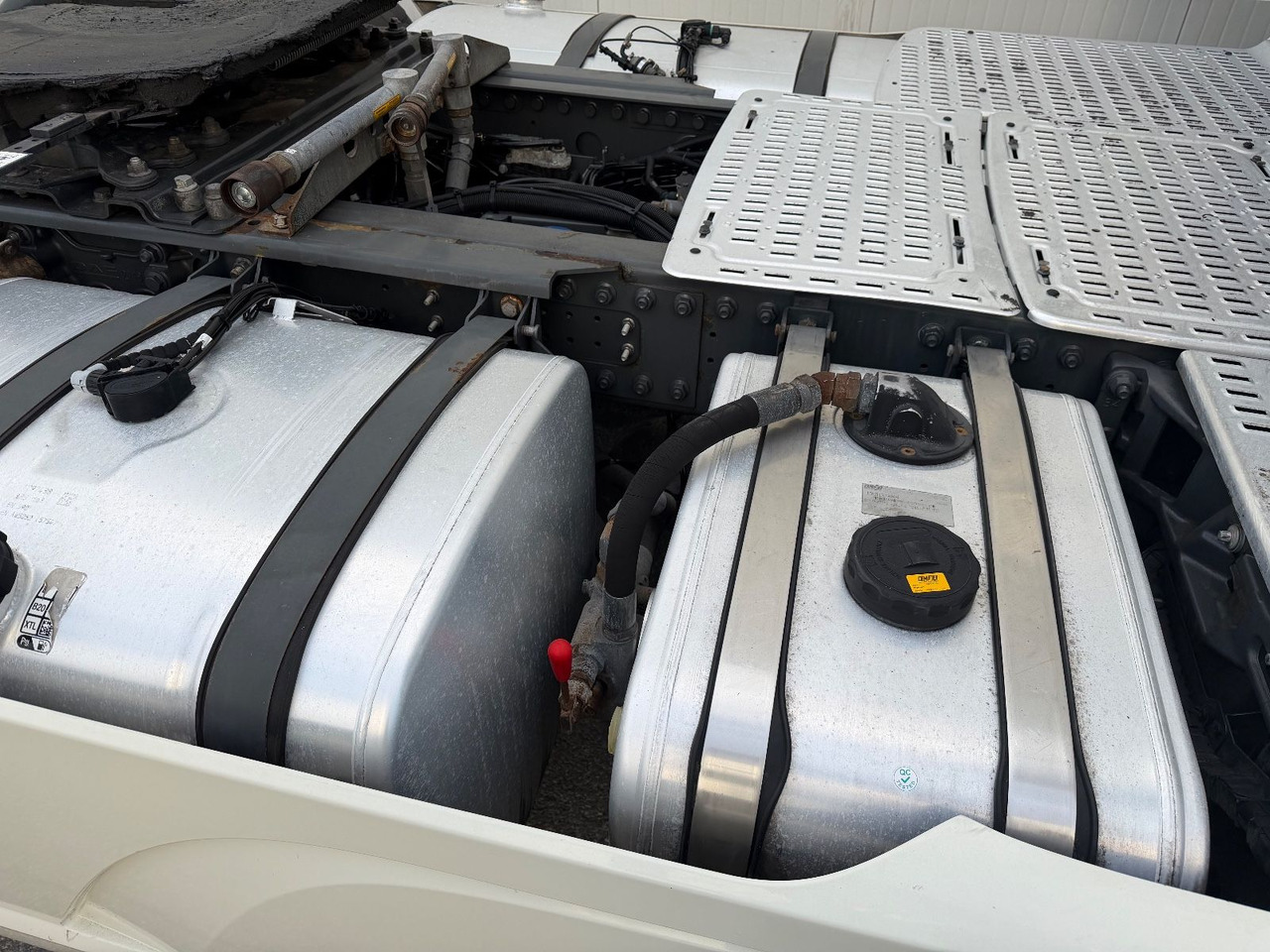 DAF XF 530 Vollausstattung Vollluft 2l-Hydraulik - Tractor unit: picture 5 DAF XF 530 Vollausstattung Vollluft 2l-Hydraulik - Tractor unit: picture 5