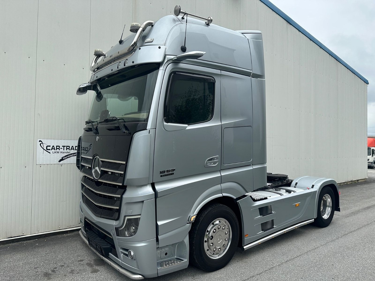 Mercedes-Benz 1963 Edition I 1of400 Vollausstattung - Tractor unit: picture 1 Mercedes-Benz 1963 Edition I 1of400 Vollausstattung - Tractor unit: picture 1