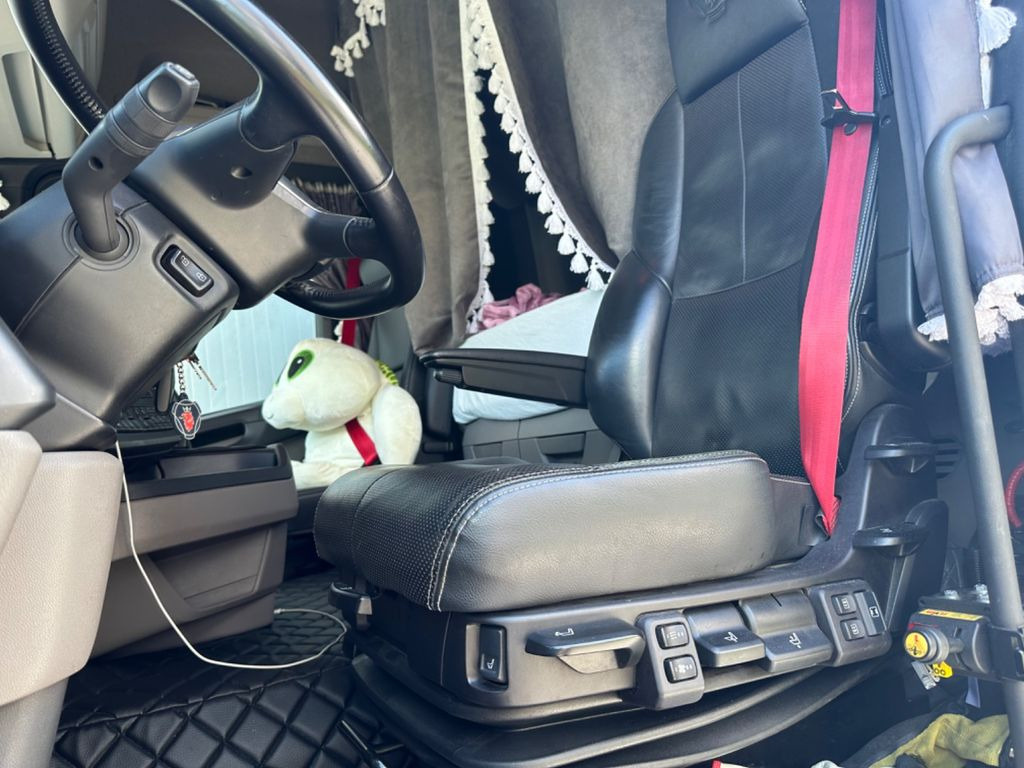 Scania 500R Vollluft Alu Leder LED Hyd. Scania 500R Vollluft Alu Leder LED Hyd. - Tractor unit: picture 4 Scania 500R Vollluft Alu Leder LED Hyd. Scania 500R Vollluft Alu Leder LED Hyd. - Tractor unit: picture 4