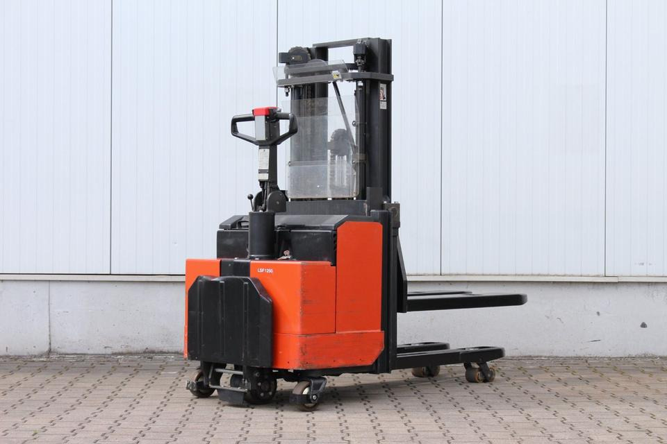 BT LSF1250 Triplex mit Initialhub - Stacker: picture 3 BT LSF1250 Triplex mit Initialhub - Stacker: picture 3