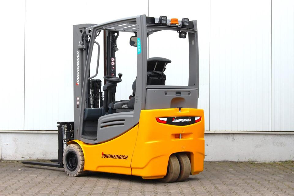 JUNGHEINRICH EFG318k - 2017 - 3664Std. - Electric forklift: picture 2 JUNGHEINRICH EFG318k - 2017 - 3664Std. - Electric forklift: picture 2
