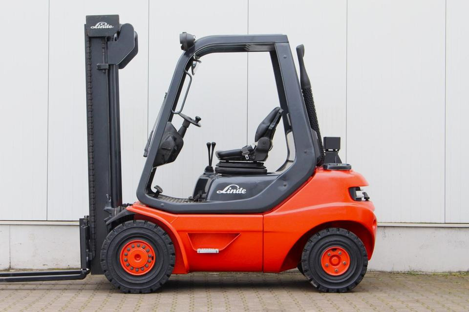 LINDE H20D Diesel TOP Zustand - UVV NEU - Diesel forklift: picture 2 LINDE H20D Diesel TOP Zustand - UVV NEU - Diesel forklift: picture 2