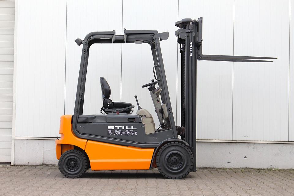 STILL R60-25i Triplex 5,5m - UVV NEU - Electric forklift: picture 5 STILL R60-25i Triplex 5,5m - UVV NEU - Electric forklift: picture 5