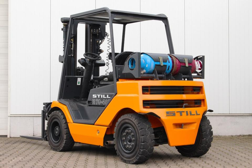 STILL R70-40T Gas Triplex 4t Klammergabel - LPG forklift: picture 3 STILL R70-40T Gas Triplex 4t Klammergabel - LPG forklift: picture 3