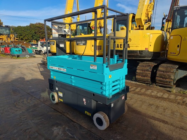 AIRMAN ENTL061 - Scissor lift: picture 3 AIRMAN ENTL061 - Scissor lift: picture 3