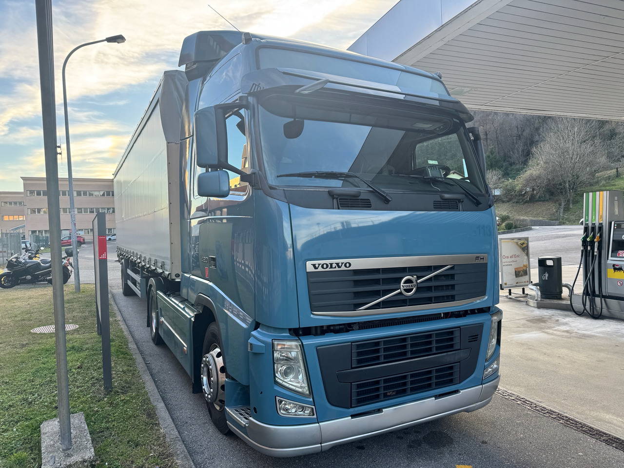 Volvo FH-420 4x2 - Tractor unit: picture 2 Volvo FH-420 4x2 - Tractor unit: picture 2