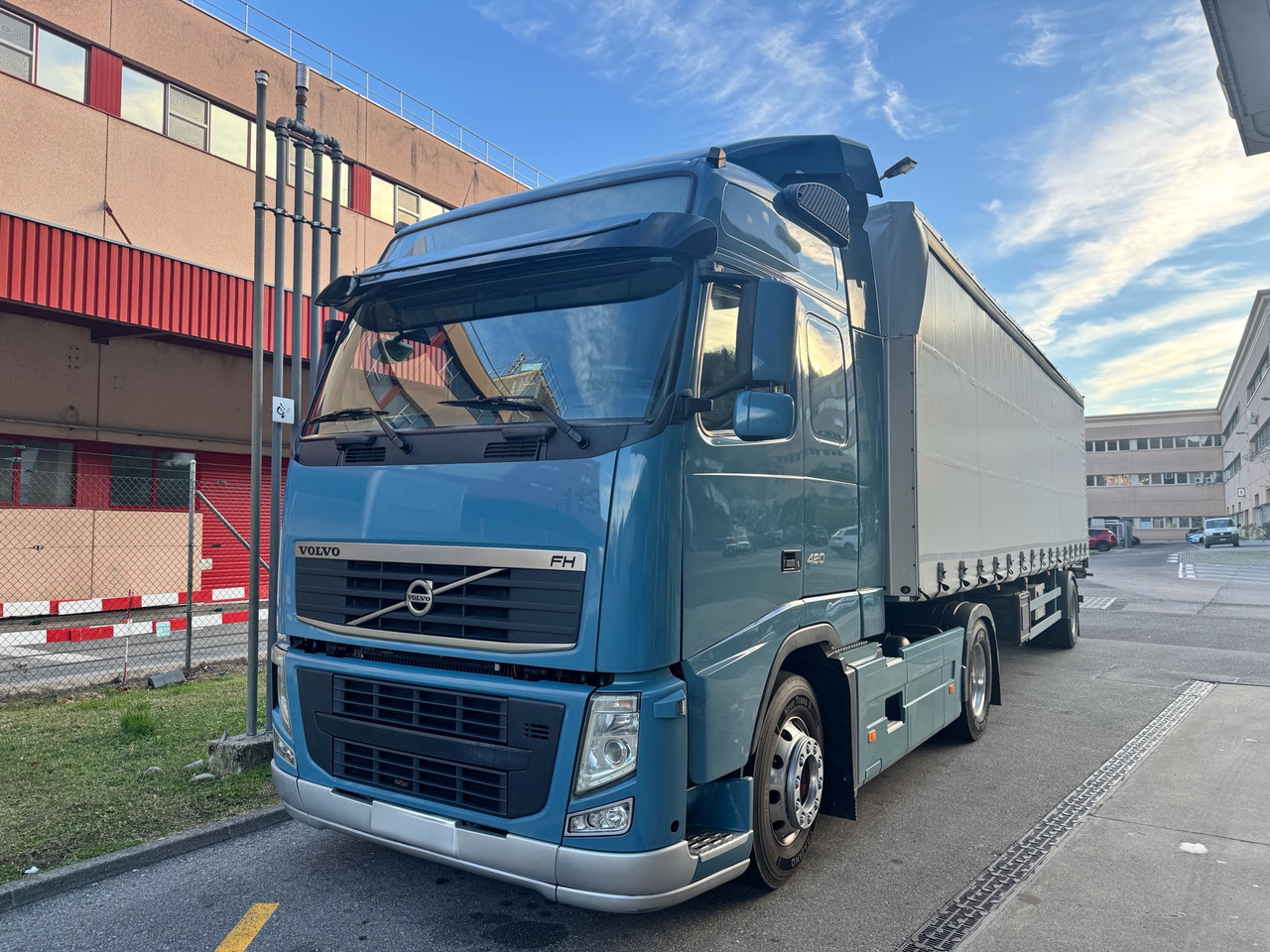 Volvo FH-420 4x2 - Tractor unit: picture 1 Volvo FH-420 4x2 - Tractor unit: picture 1