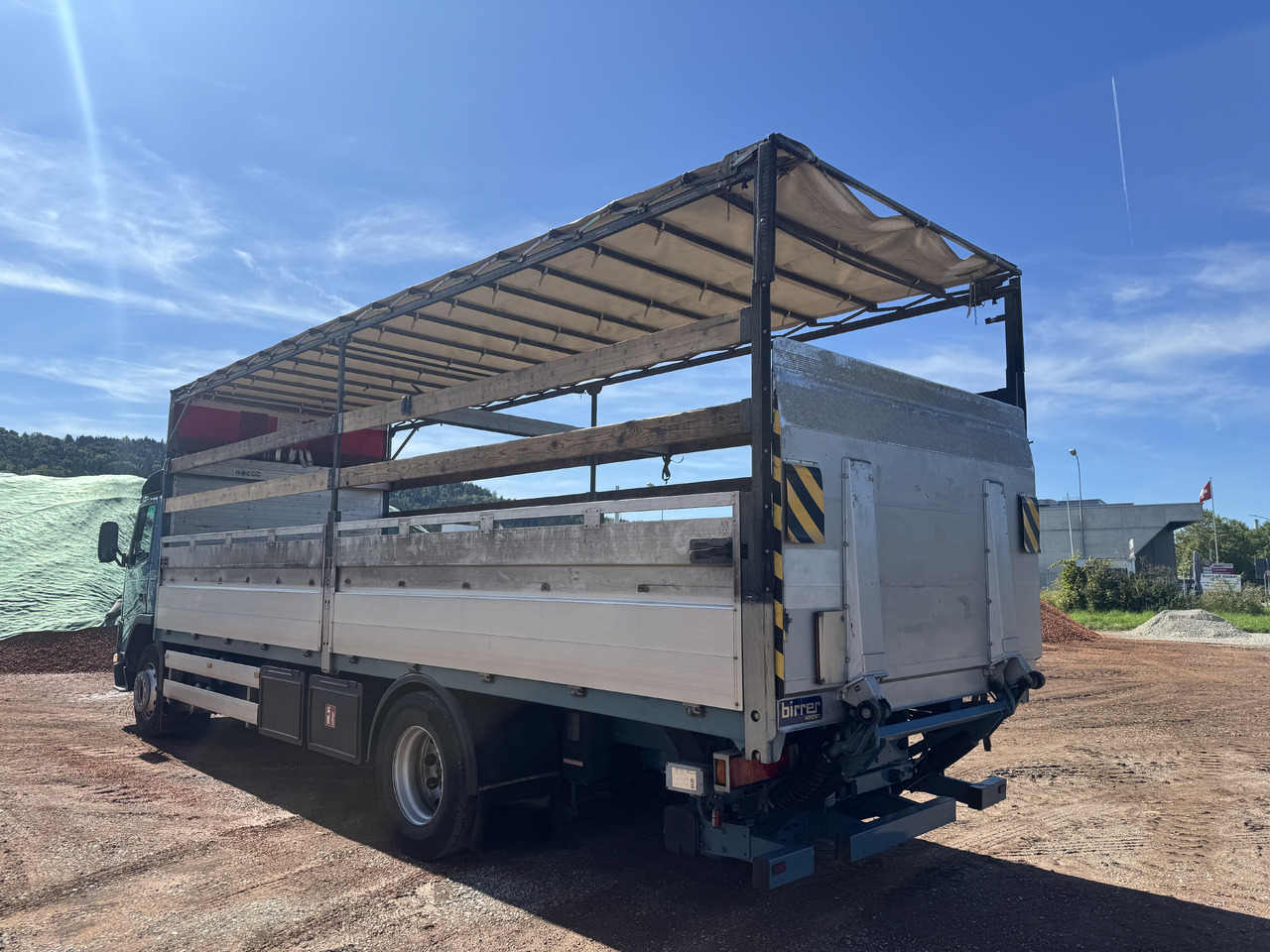 VOLVO FM7-290 4x2 Blache-Hebebühne - Curtainsider truck: picture 3 VOLVO FM7-290 4x2 Blache-Hebebühne - Curtainsider truck: picture 3