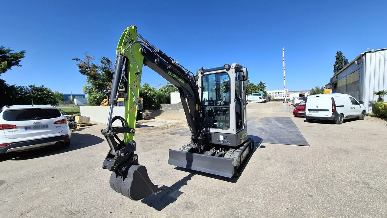 ZOOMLION ZE26GU - Mini excavator: picture 2 ZOOMLION ZE26GU - Mini excavator: picture 2