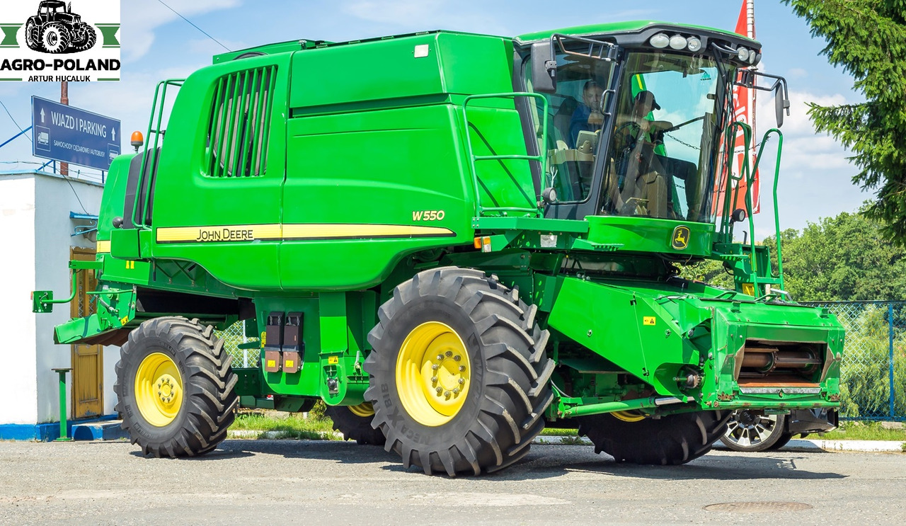 JOHN DEERE W 550 - 2981 h - 5,5 M - 2011 ROK - Combine harvester: picture 1 JOHN DEERE W 550 - 2981 h - 5,5 M - 2011 ROK - Combine harvester: picture 1
