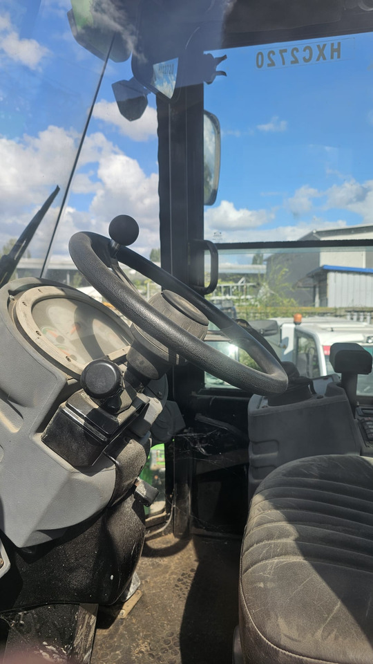 Wheel loader CATERPILLAR 924H: picture 8